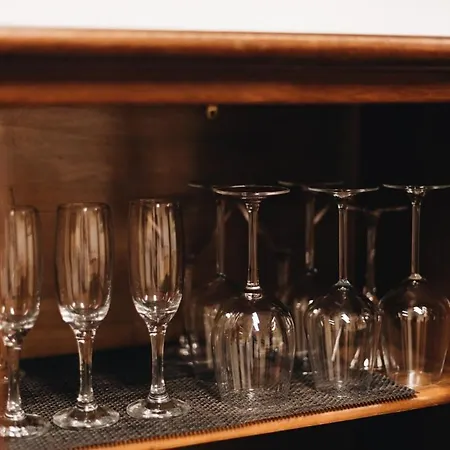 Independent Basement Apartamento *