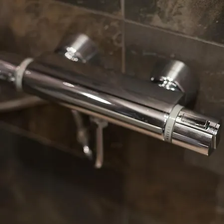 Independent Basement Appartamento *