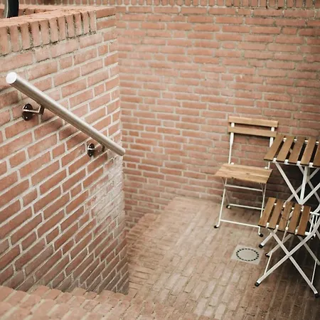 Independent Basement Apartment Nijmegen