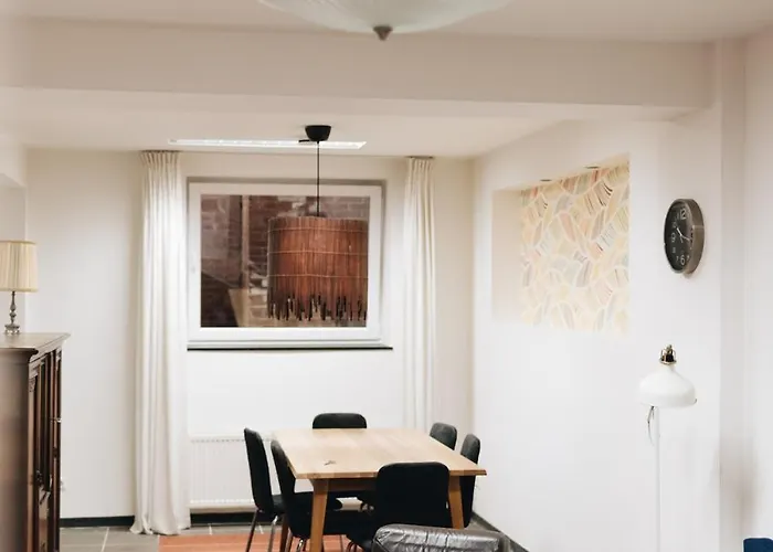 Independent Basement Apartamento *